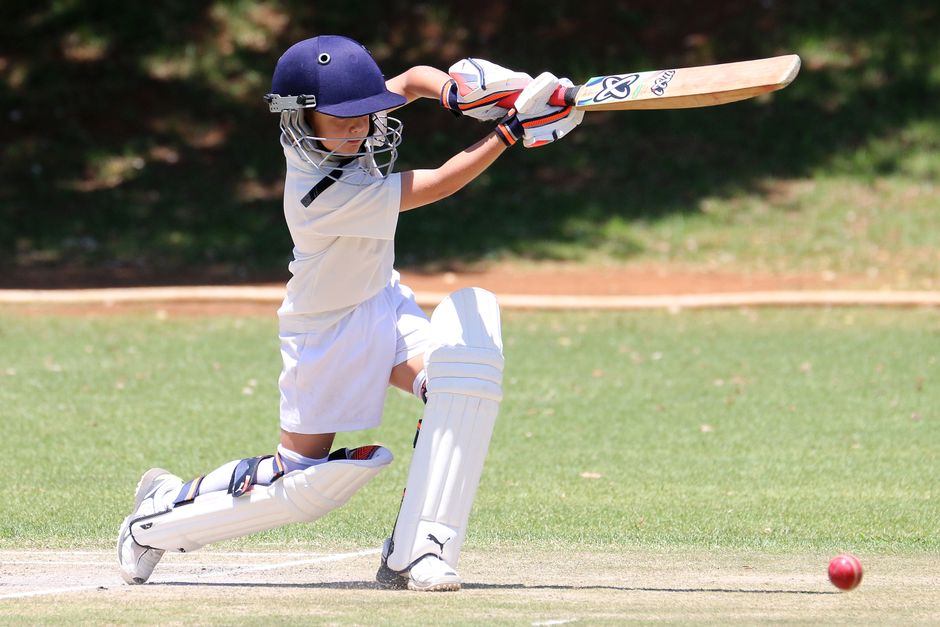batting front, Moeen