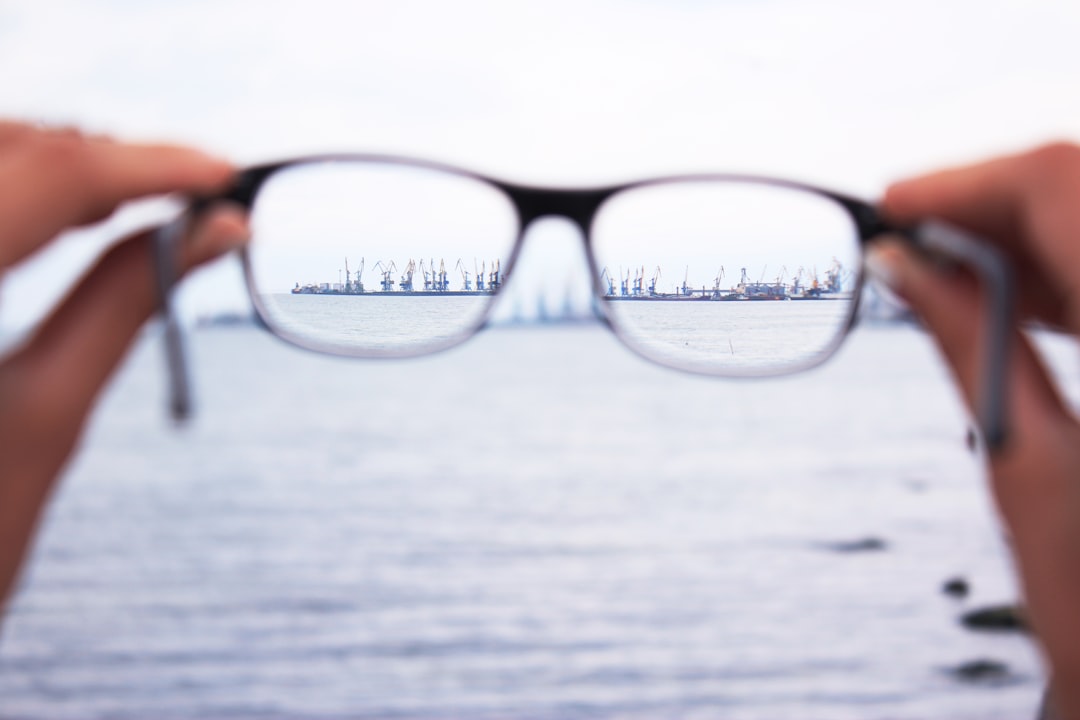 Catch Spectacle Beyond