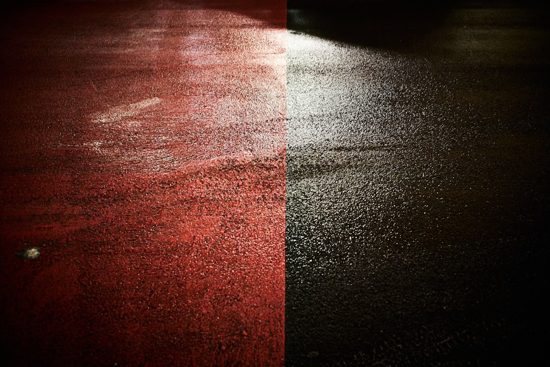 contrast between Rashid’s