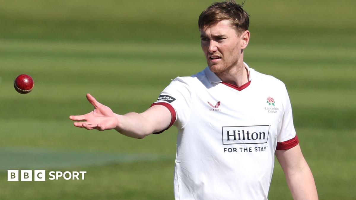 Lancashire’s Early Dominance in a Rain‑Interrupted County Clash
