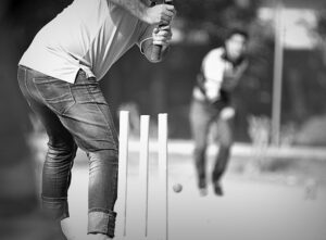 Off‑Spin vs Leg‑Spin: 9 Analytical Comparisons Every Bowler Should Know