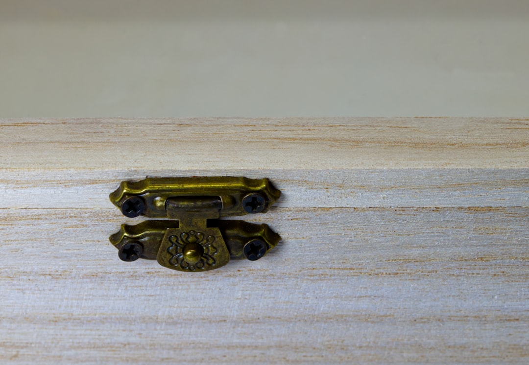 Overall, match hinges